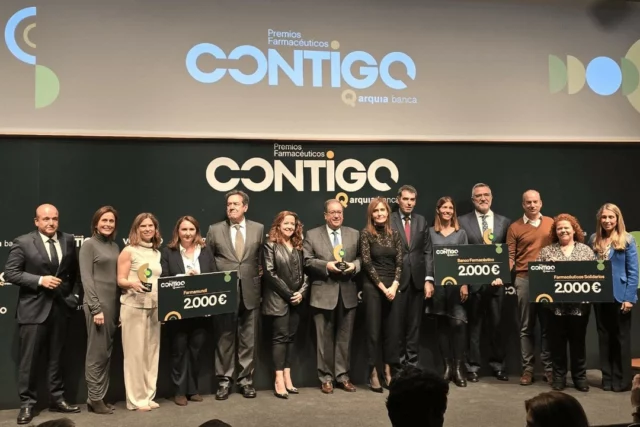Desde @banco_farmaceutico_esp queremos agradecer a @arquiabanca la Convocatoria de los I Premios Farmacéuticos Contigo y destacar el reconocimiento a la @farmacia_lajota; a ambos, agradecerles su donación a nuestra entidad.
También queremos felicitar a las otras dos farmacias premiadas y @farmamundi y @farmaceuticos.solidarios como entidades beneficiarias.
Por último, agradecer a los representantes de los Colegios Oficiales de Farmacias por su apoyo y, también, la presencia de la Excma. Fátima Matute, Consejera de Sanidad de la Comunidad de Madrid
#pobrezafarmacéuticacero